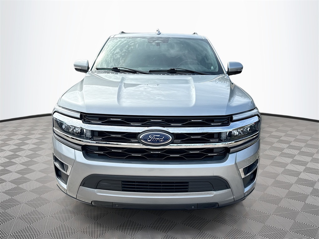 2022 Ford Expedition MAX Limited photo 2