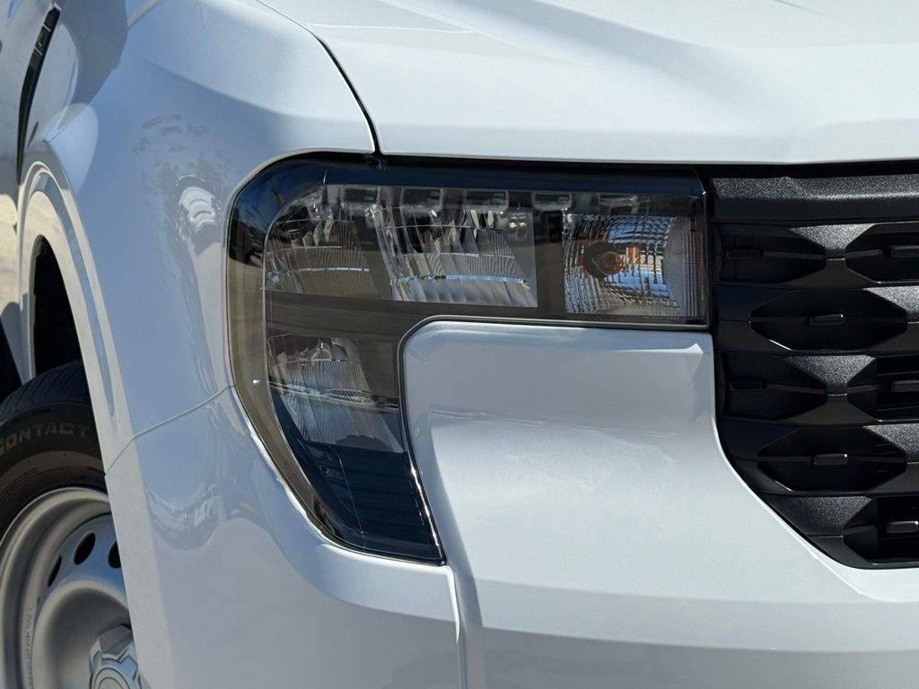 2025 Ford Maverick XL photo 3