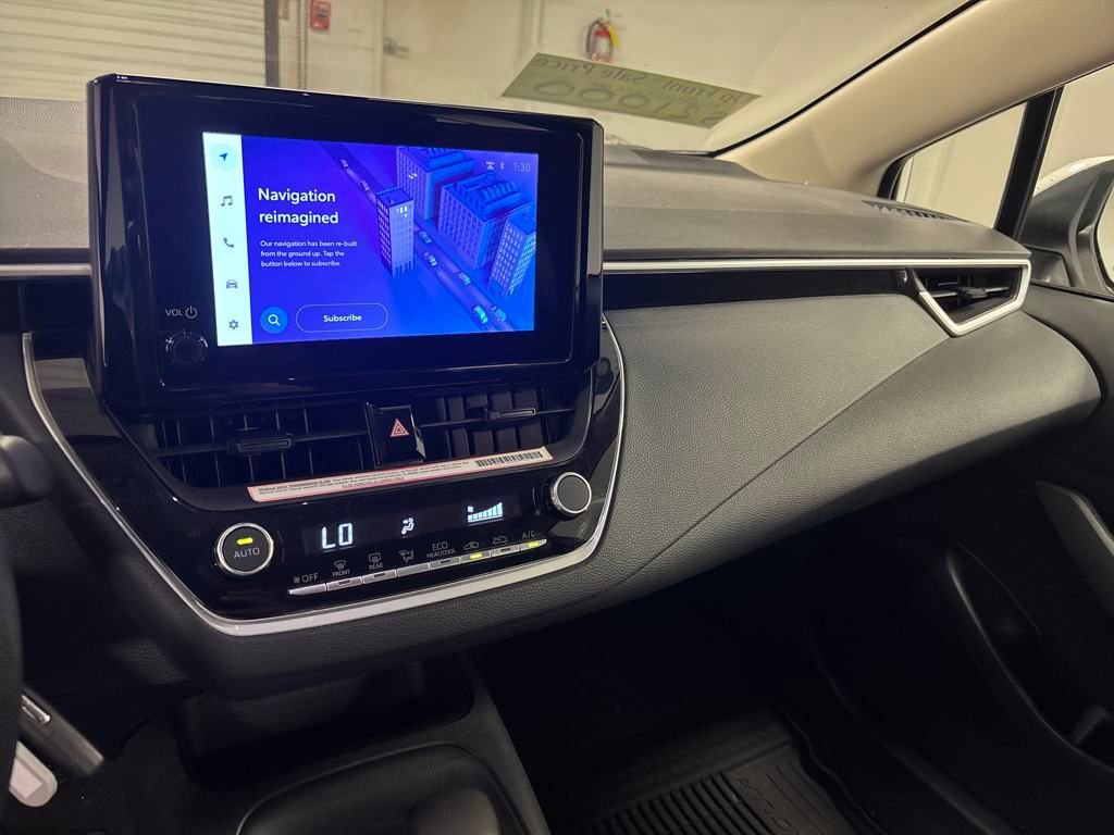 2023 Toyota Corolla LE photo 26