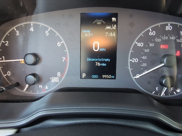 2025 Toyota Corolla LE photo 14