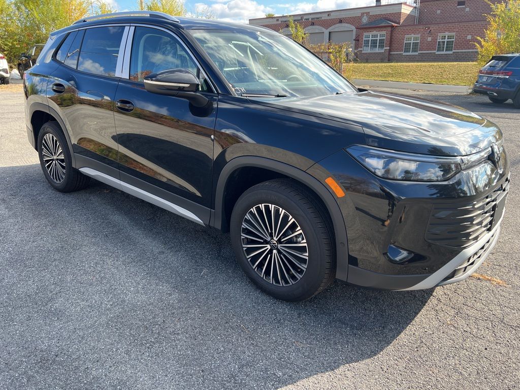 2026 Volkswagen Tiguan S photo 3