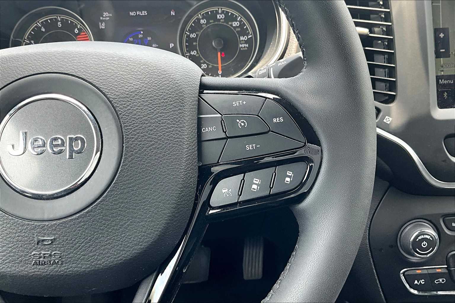 2023 Jeep Cherokee Altitude Lux photo 19