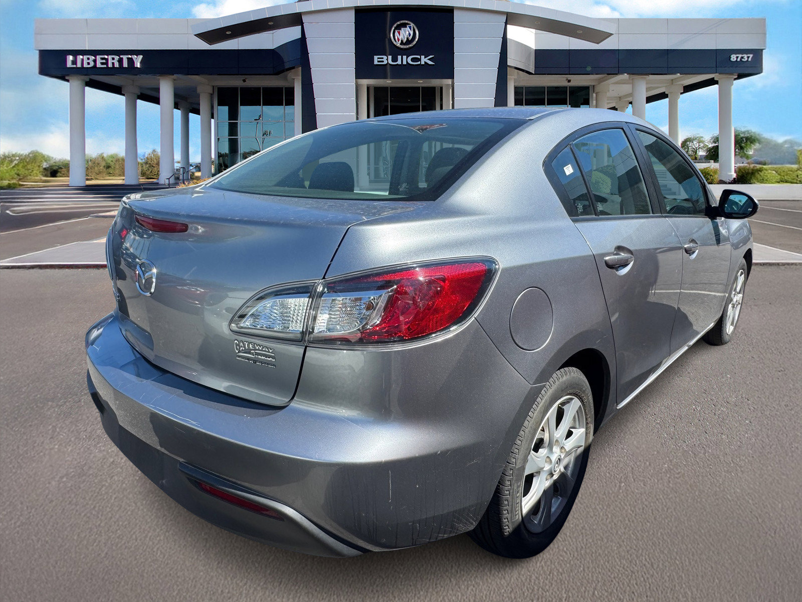 2010 Mazda Mazda3 Touring photo 2