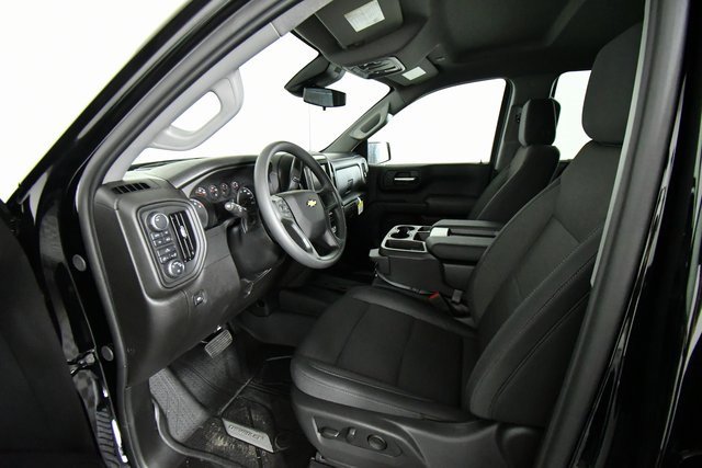 2026 Chevrolet Silverado 1500 Custom photo 4