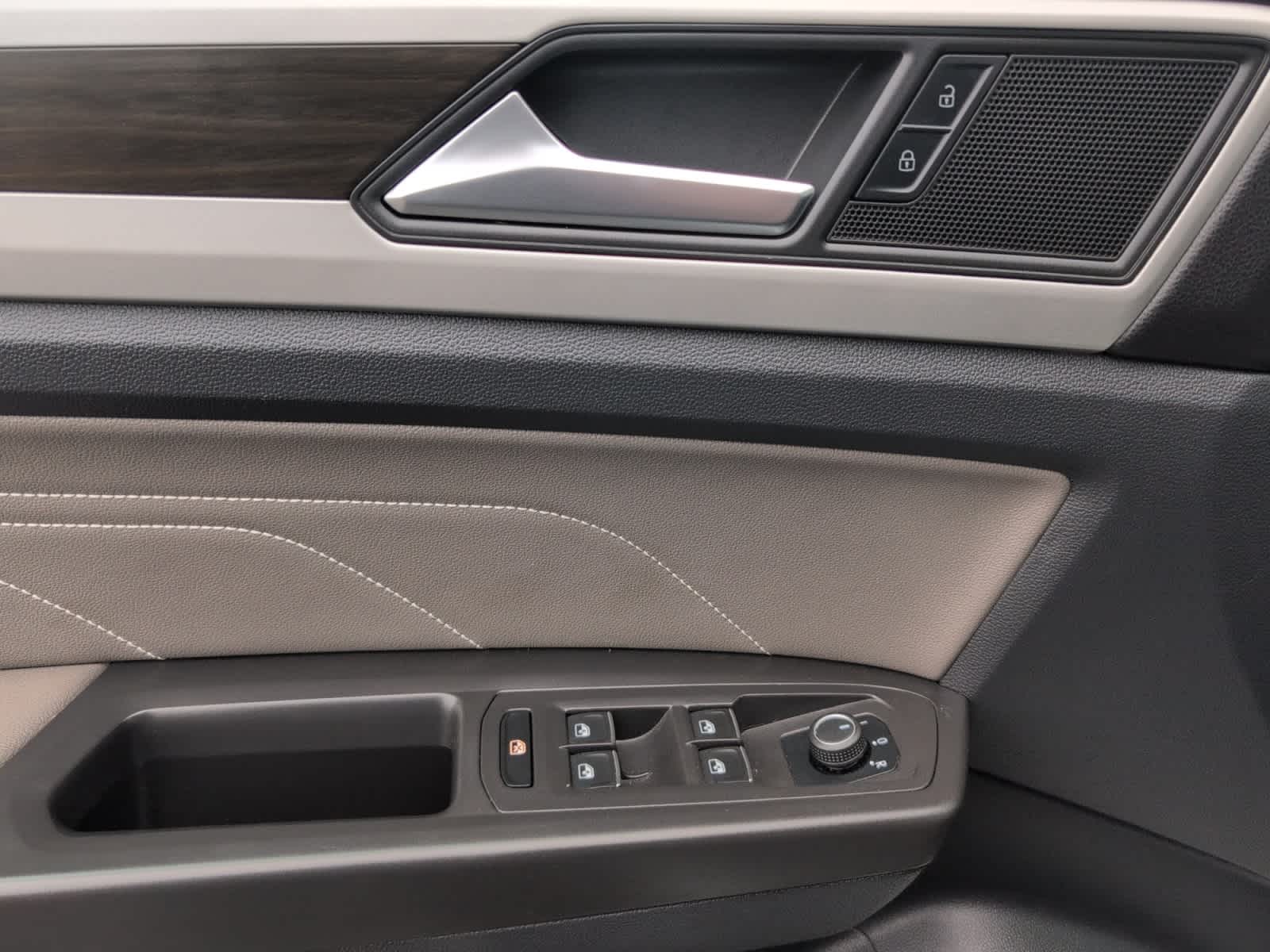 2022 Volkswagen Atlas V6 SE Technology photo 9
