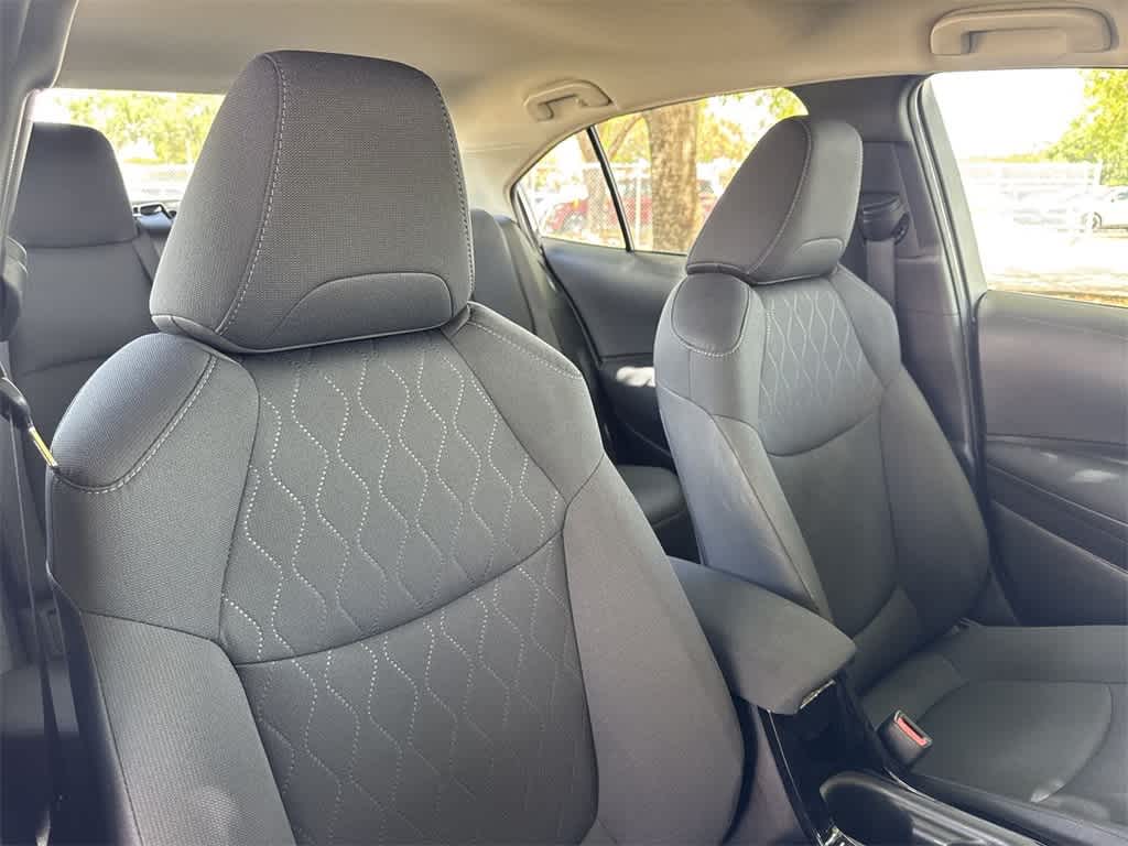 2022 Toyota Corolla LE photo 25