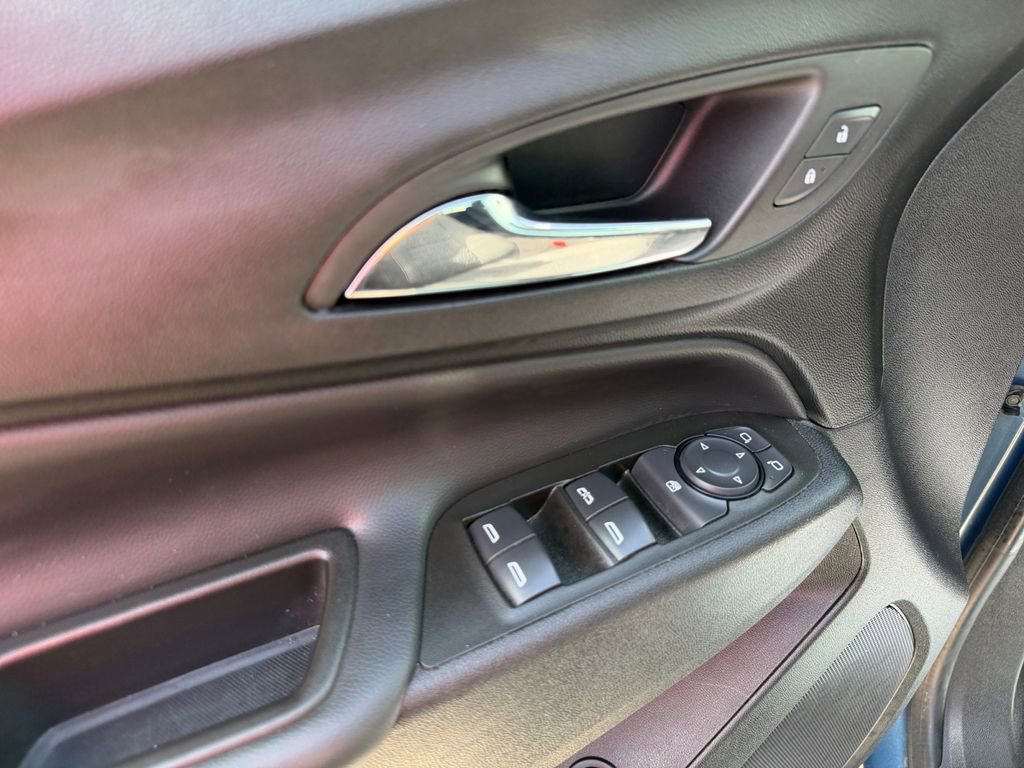 2024 Chevrolet Equinox LT photo 12