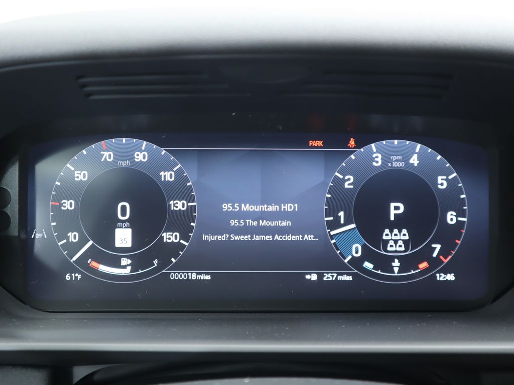 2025 Land Rover Discovery S photo 30