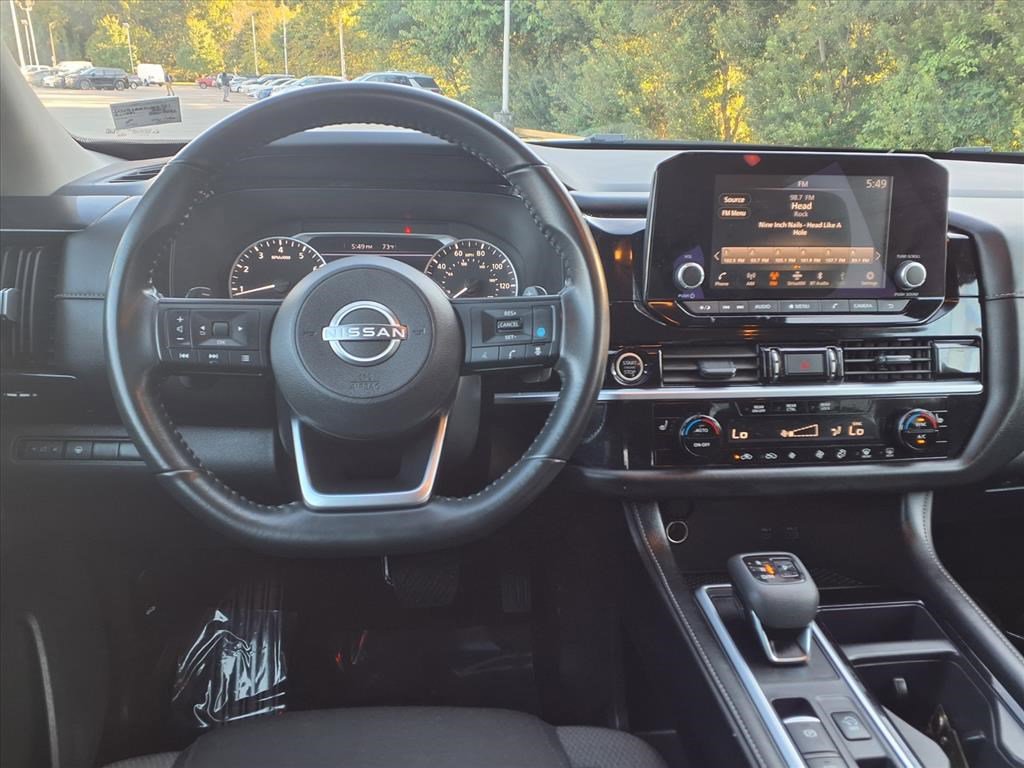 2024 Nissan Pathfinder SV photo 10