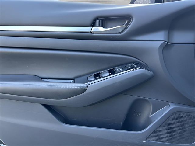 2023 Nissan Altima 2.5 SV photo 10