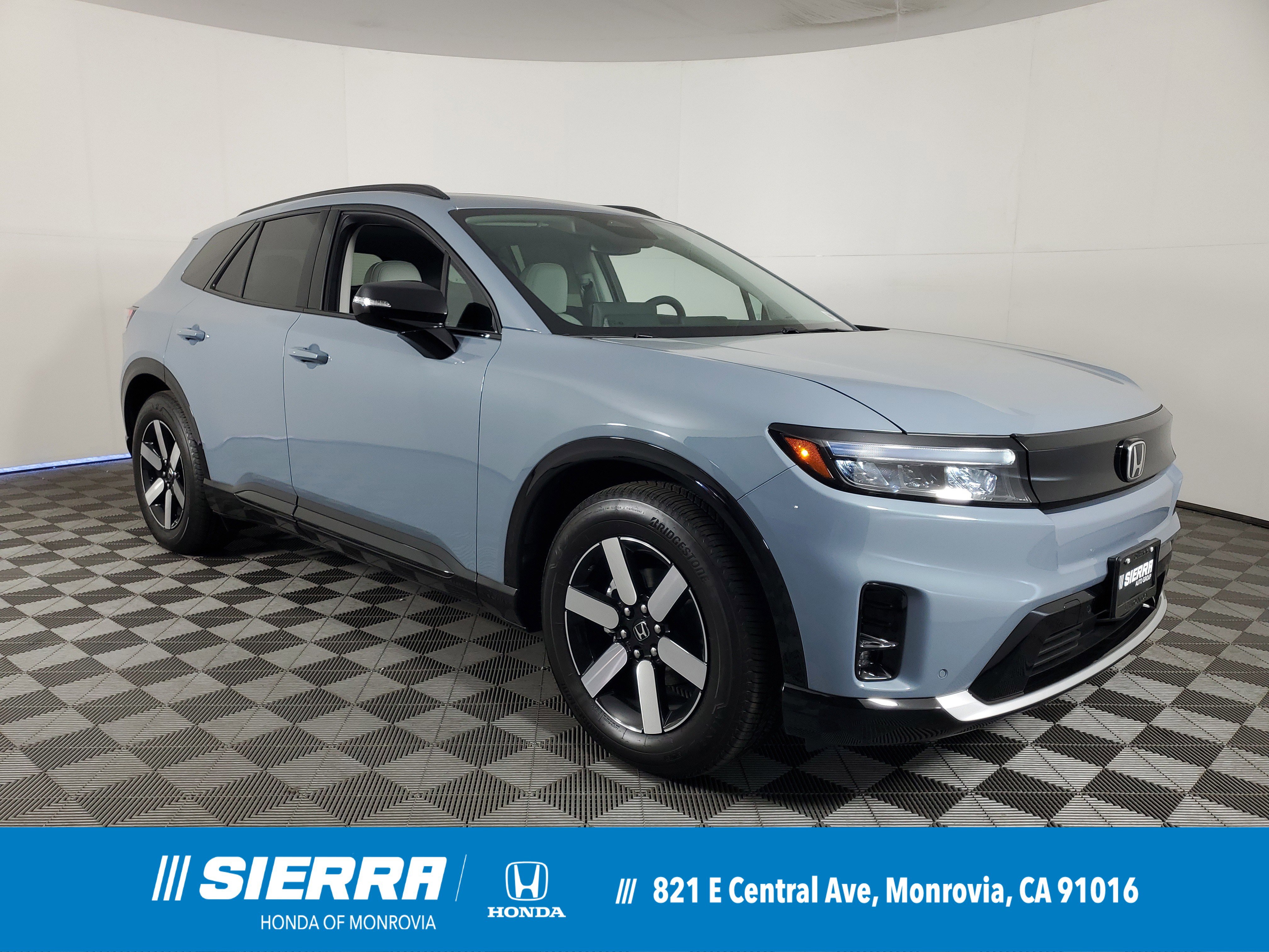 2026 Honda Prologue Touring's photo