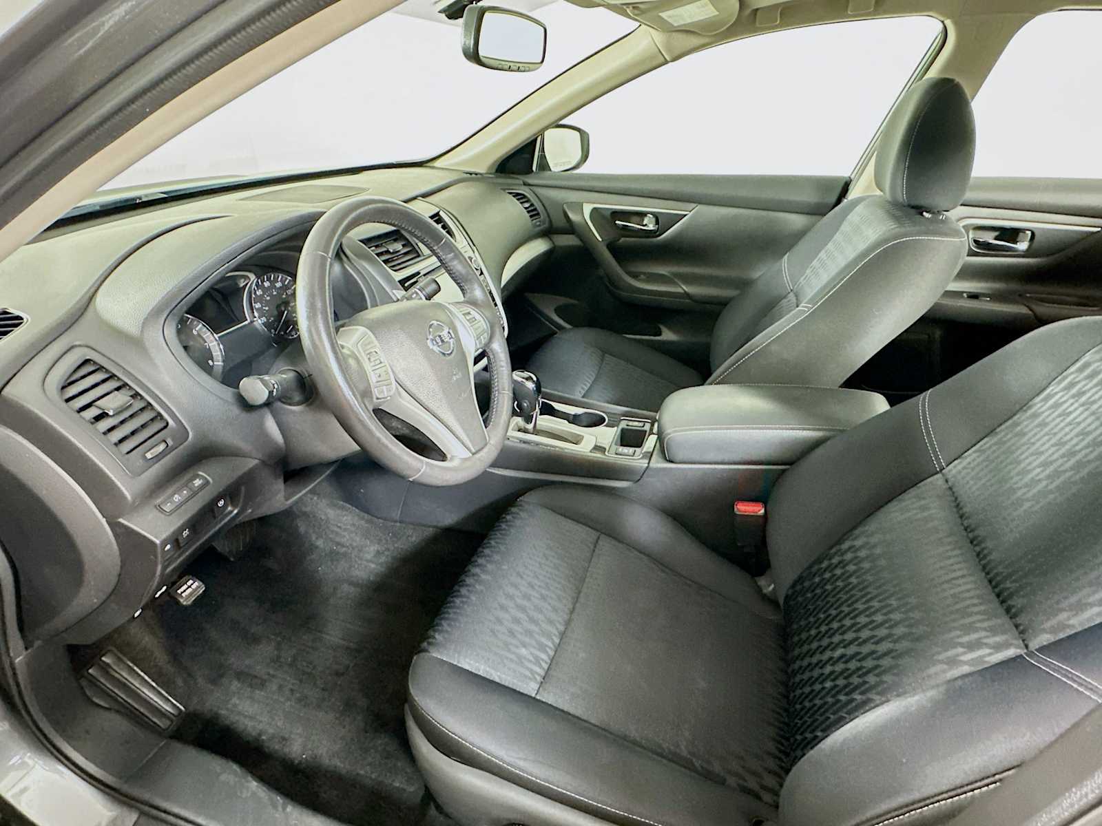 2018 Nissan Altima 2.5 SV photo 7