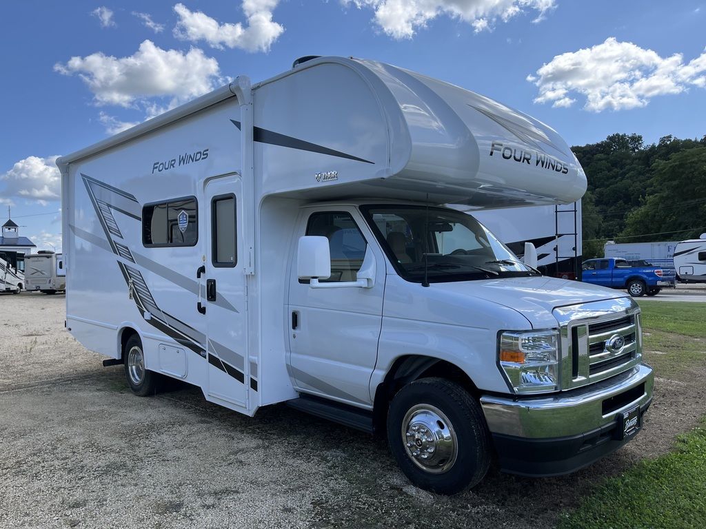 2025 Ford E-Series Cutaway Base's photo