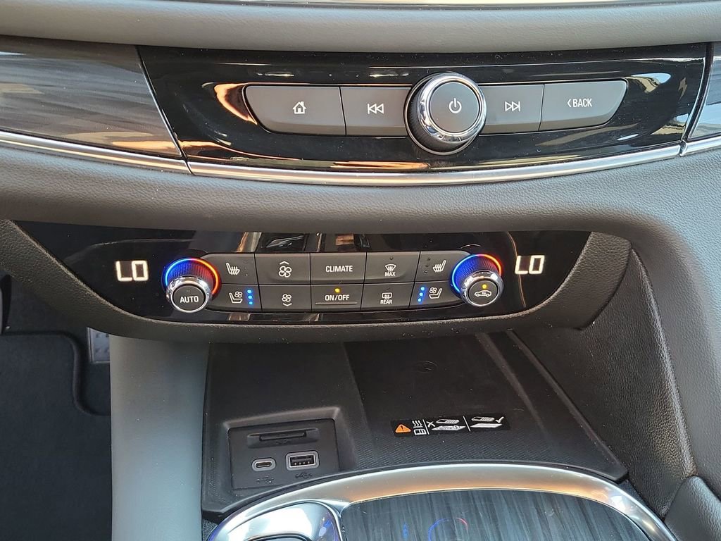 2024 Buick Enclave Premium photo 31