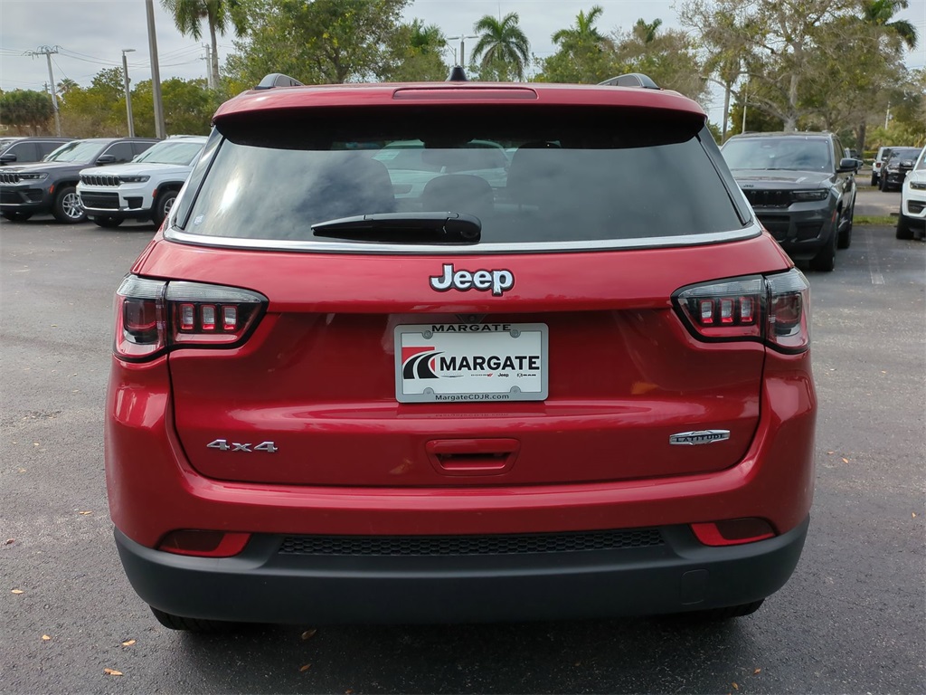 2025 Jeep Compass Latitude photo 5