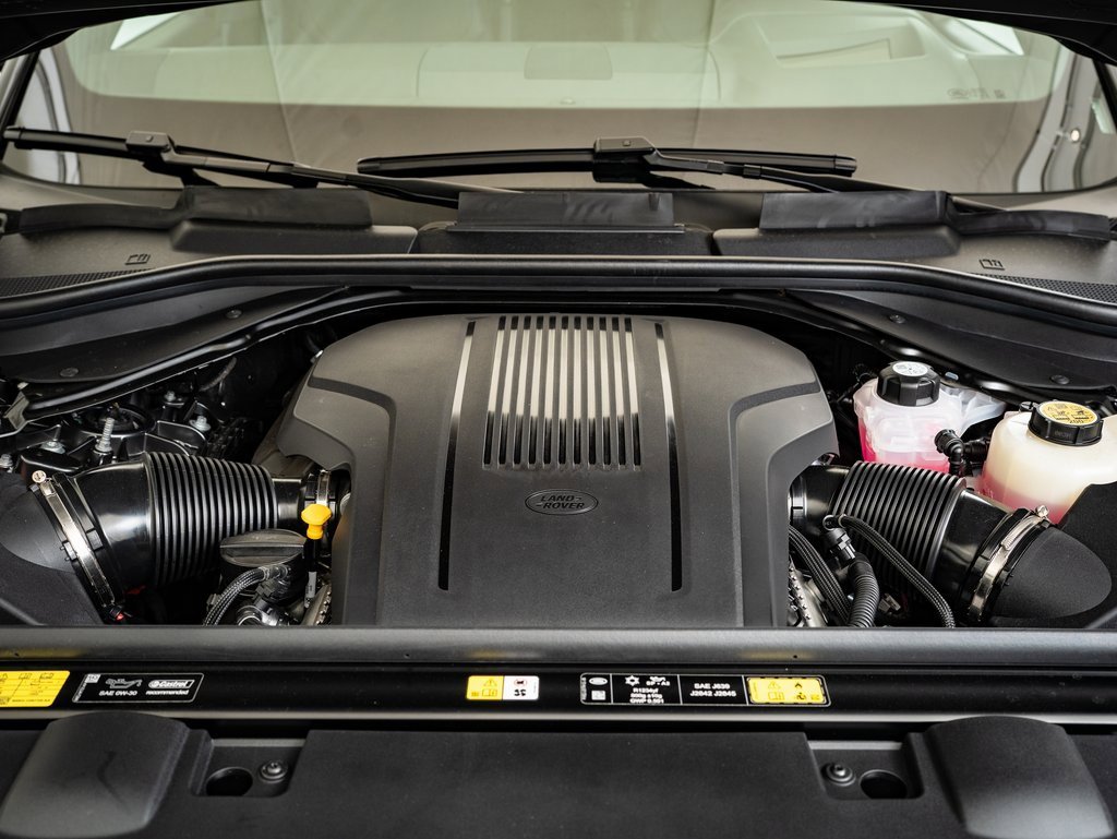 2025 Land Rover Range Rover Sport SE photo 31