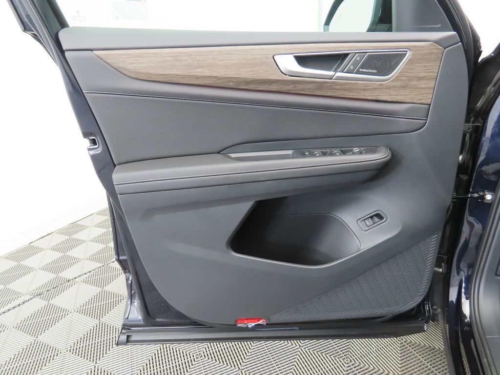 2026 Volkswagen Atlas SEL Premium R-Line photo 24