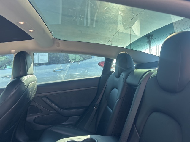 2020 Tesla Model 3 Standard Range Plus photo 15