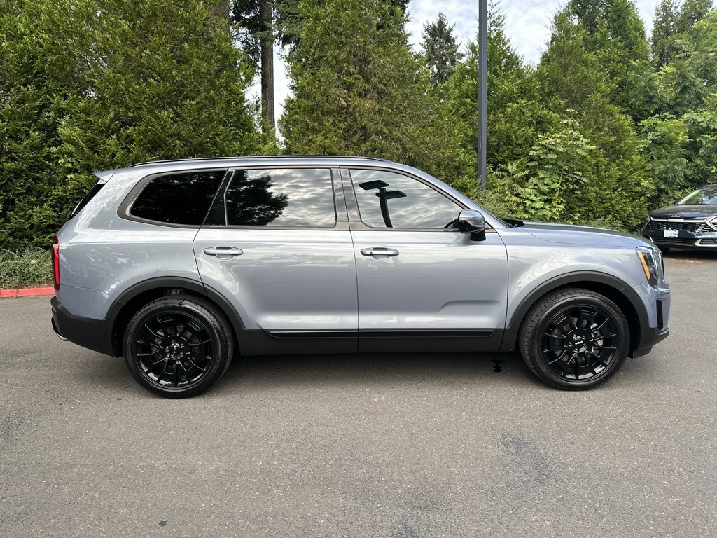 2022 Kia Telluride SX photo 2