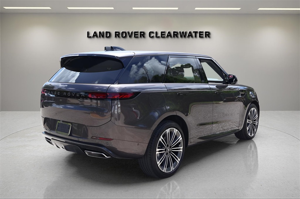 2025 Land Rover Range Rover Sport SE photo 5