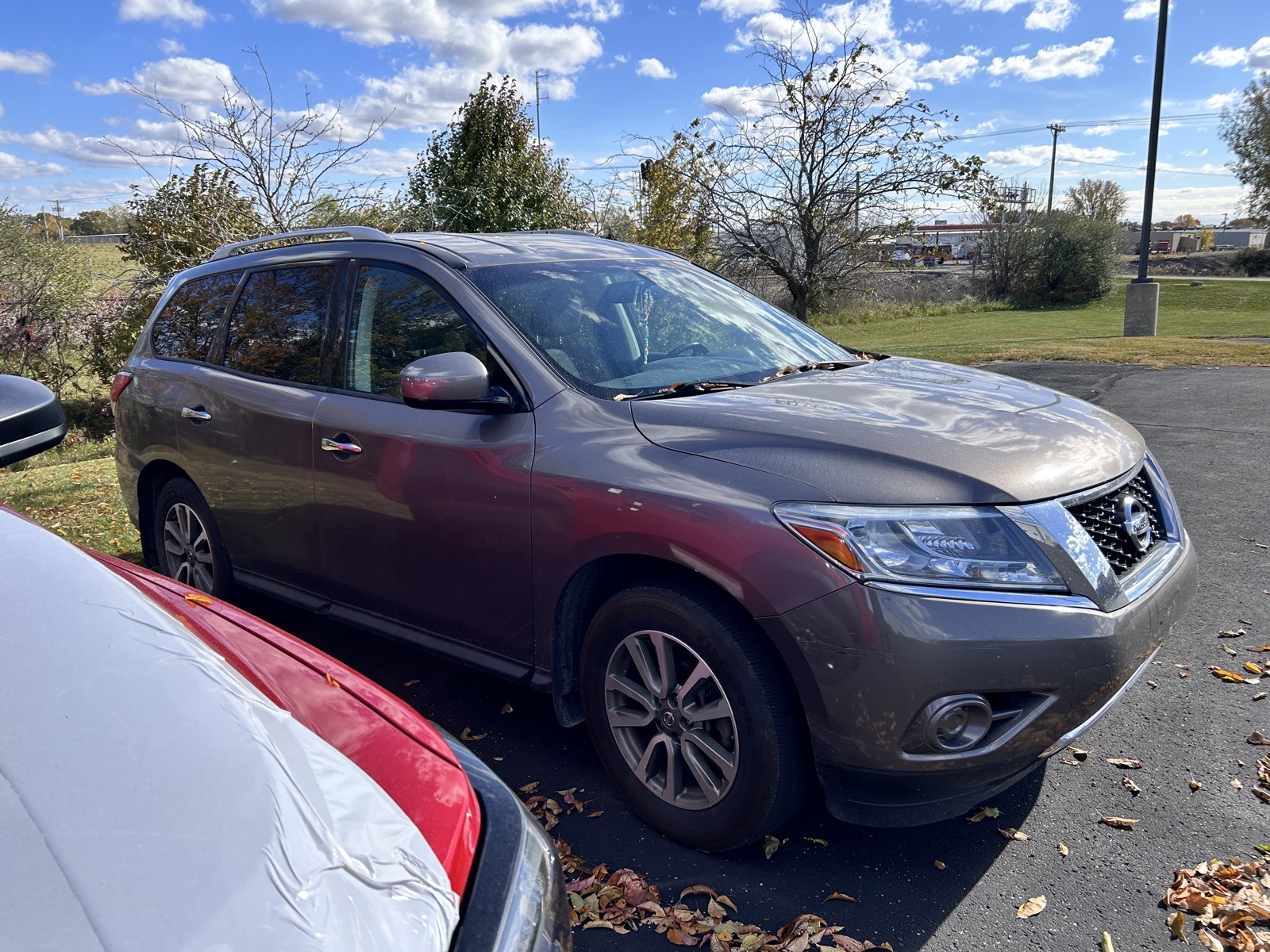 Used 2014 Nissan Pathfinder SV with VIN 5N1AR2MM0EC607648 for sale in Warsaw, IN