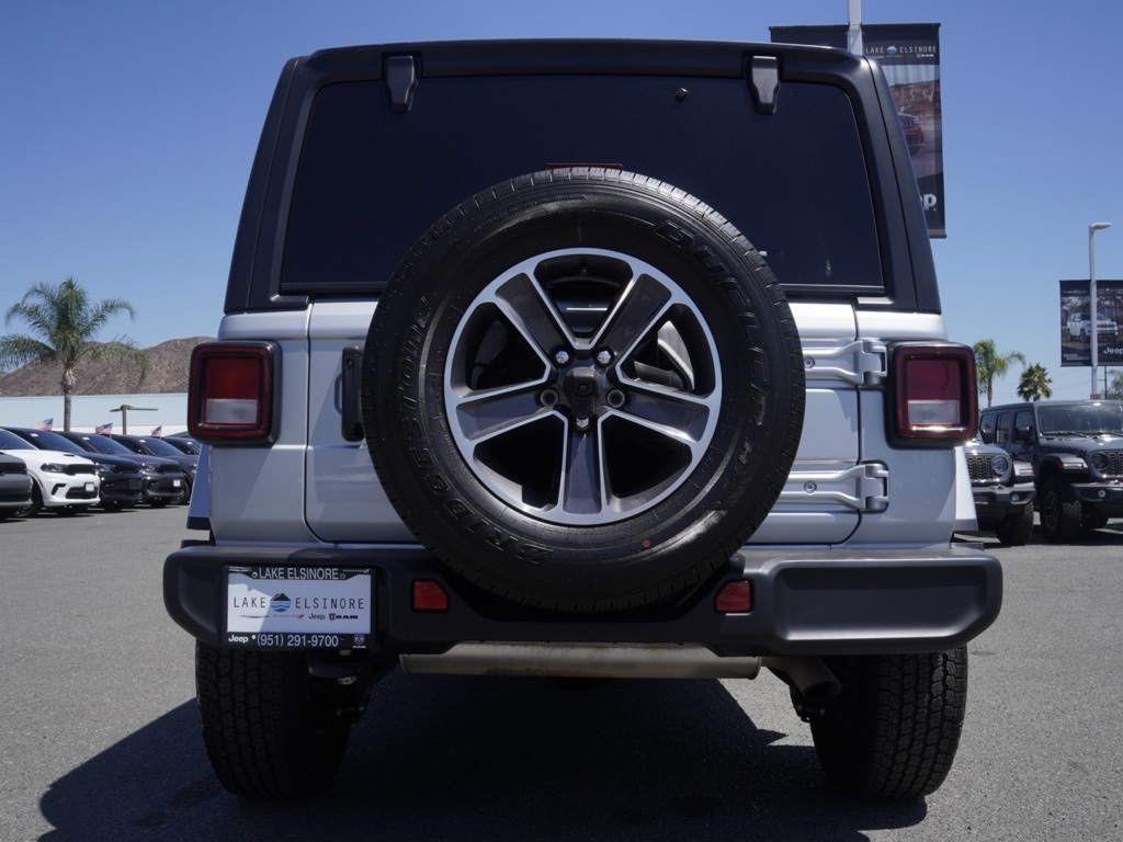 2023 Jeep Wrangler Sahara photo 4