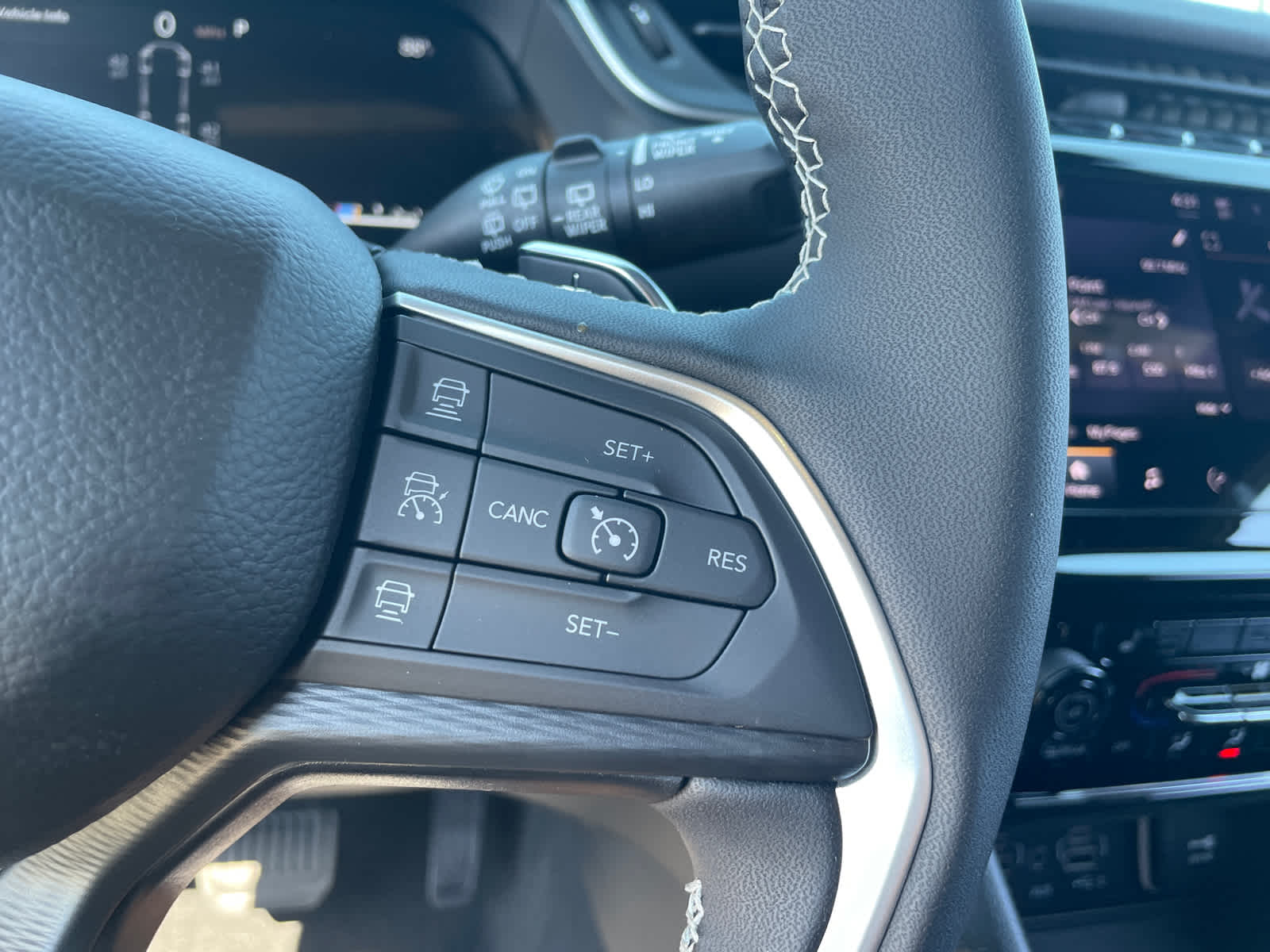 2025 Jeep Grand Cherokee Altitude photo 22