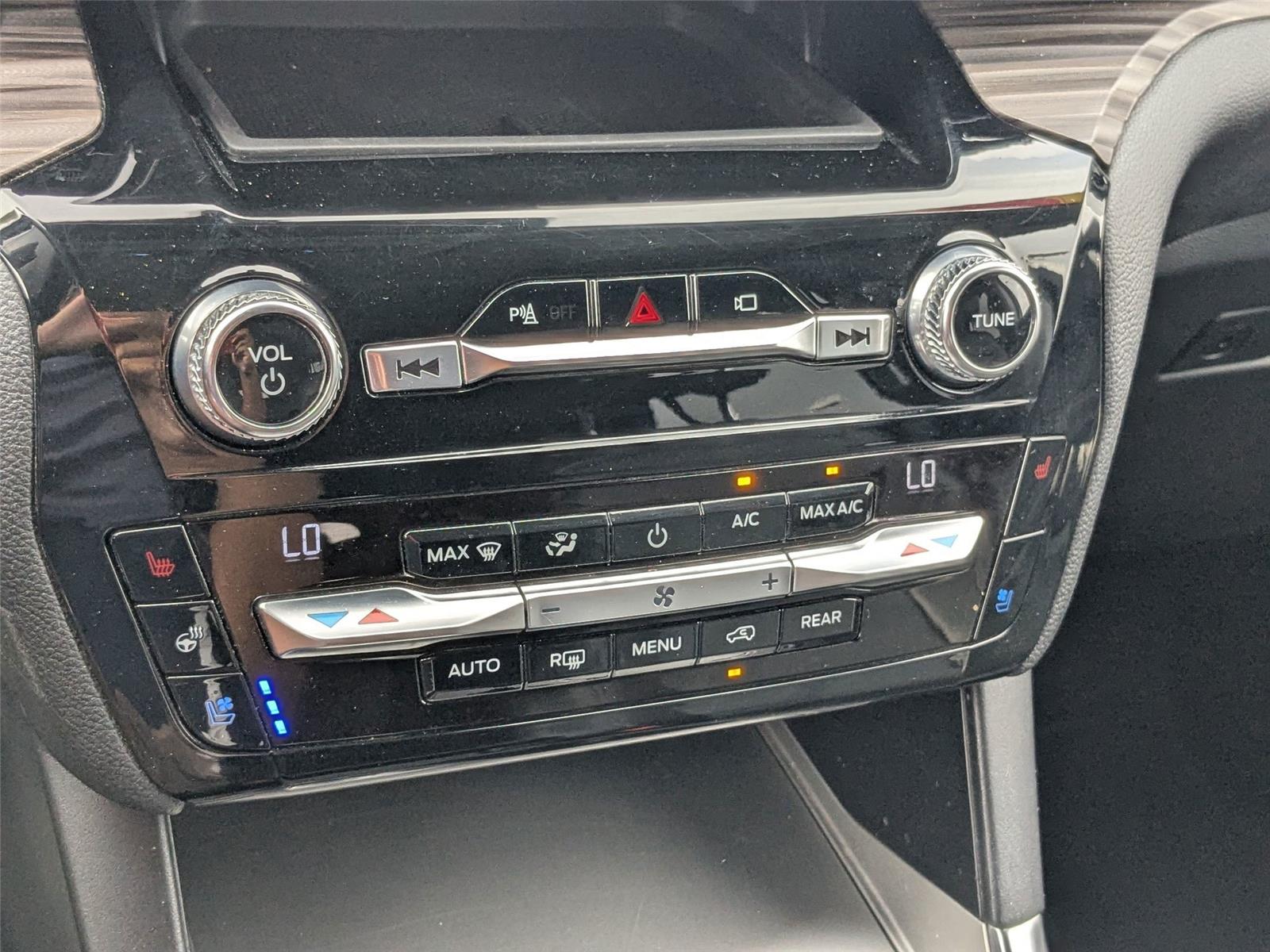 2021 Ford Explorer Limited photo 25