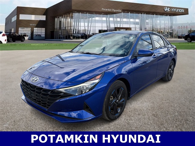 2023 Hyundai Elantra SEL's photo