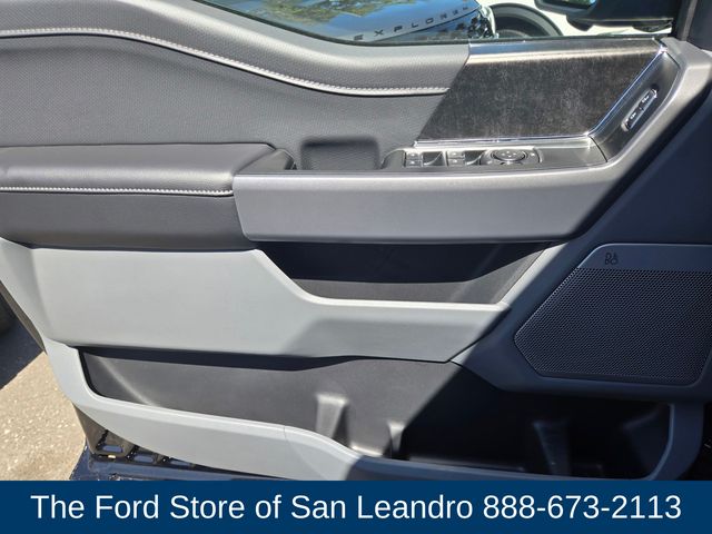 2025 Ford F-150 Lightning photo 17