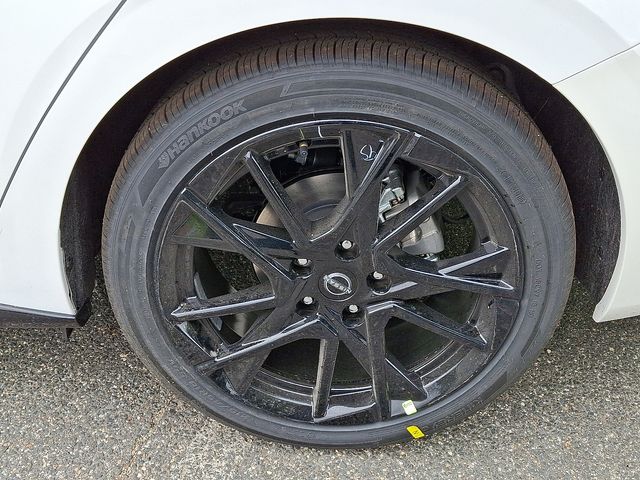 2025 Nissan Sentra SR Midnight Edition photo 5