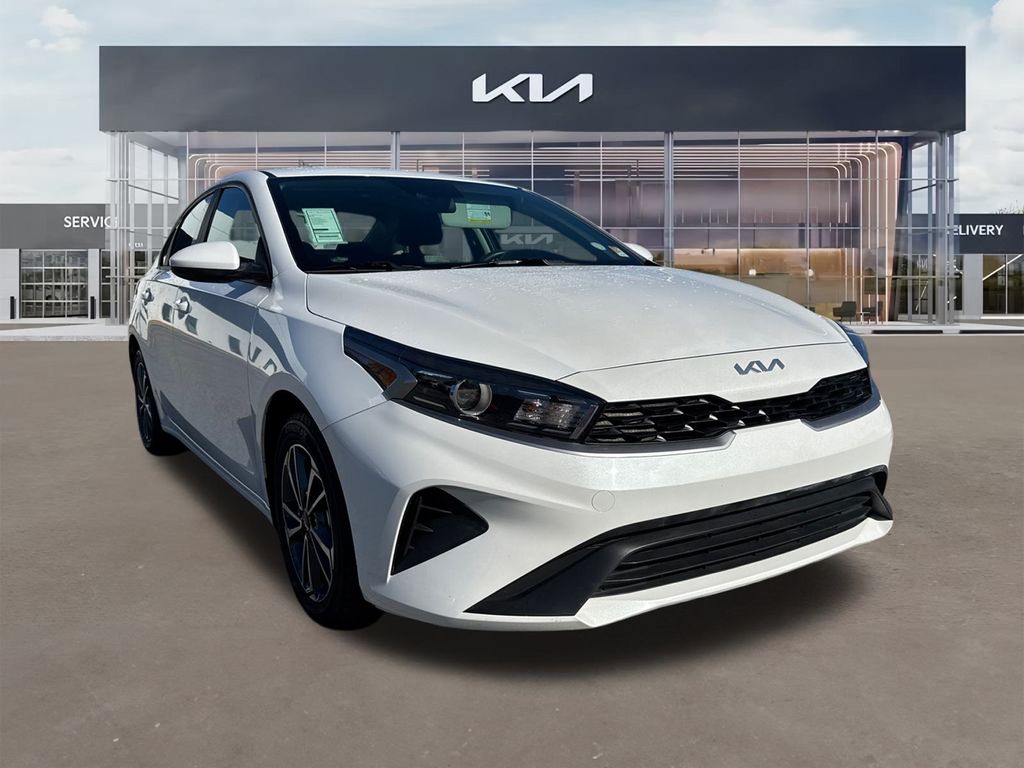 2024 Kia Forte LXS's photo