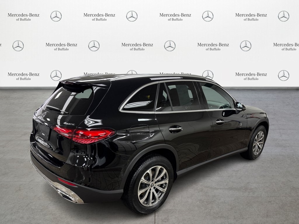 2025 Mercedes Benz GLC 300 4MATIC photo 4