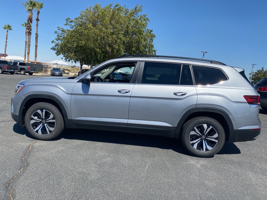 2026 Volkswagen Atlas SE photo 4