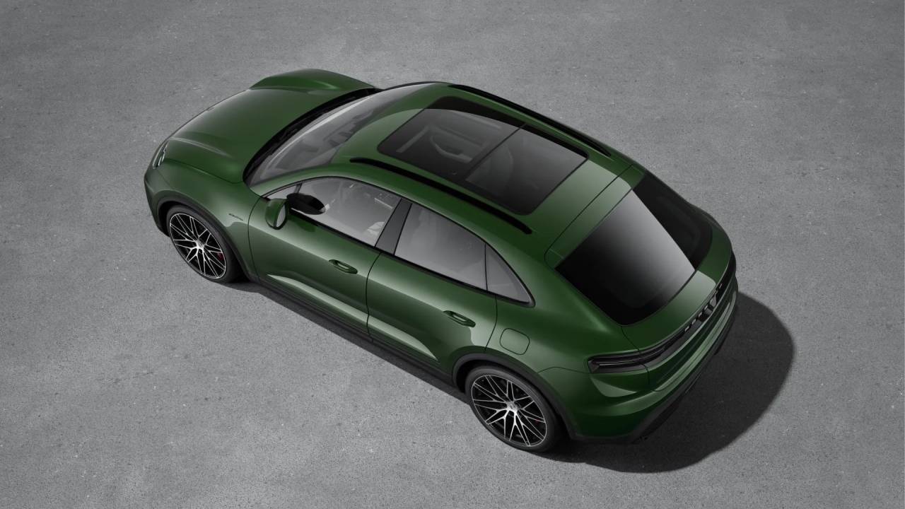2025 Porsche Macan Electric photo 4
