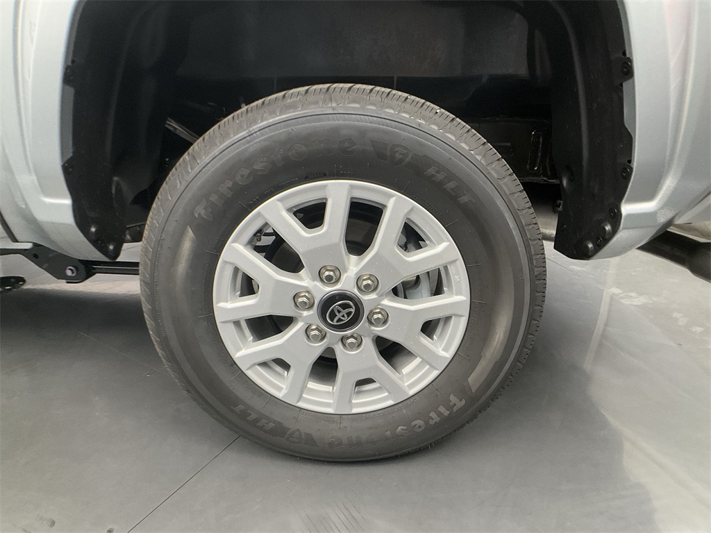 2025 Toyota Tacoma SR5 4x4 Double Cab photo 22