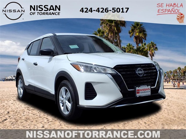 2025 Nissan KICKS PLAY Base's photo