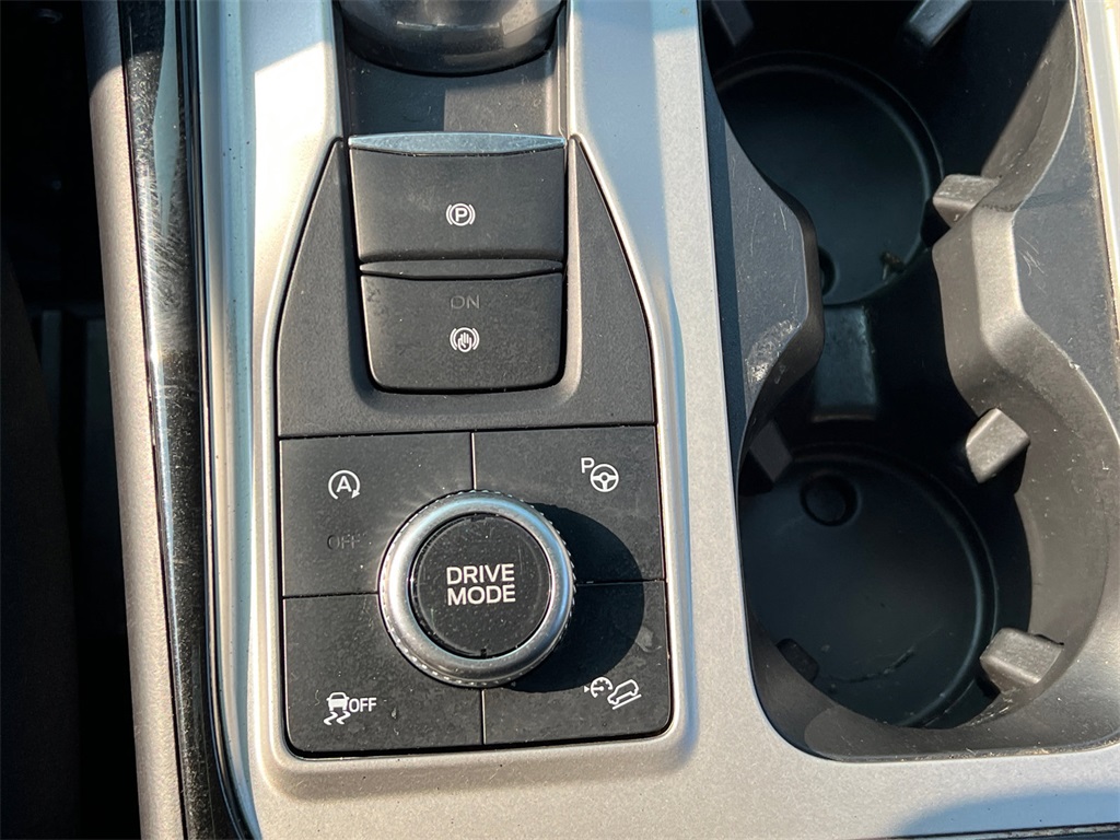 2022 Ford Explorer ST photo 23