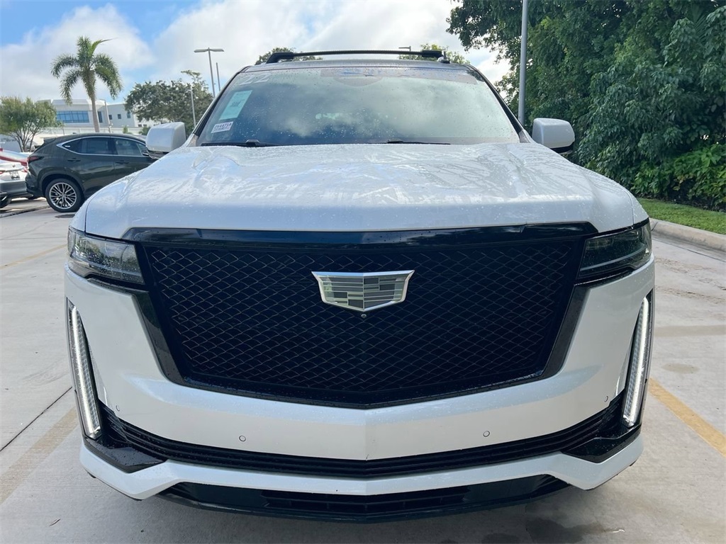 2022 Cadillac Escalade Sport photo 2