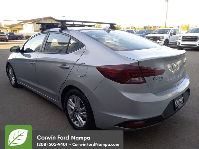2020 Hyundai Elantra SEL photo 5