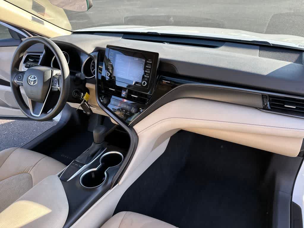 2023 Toyota Camry LE photo 28