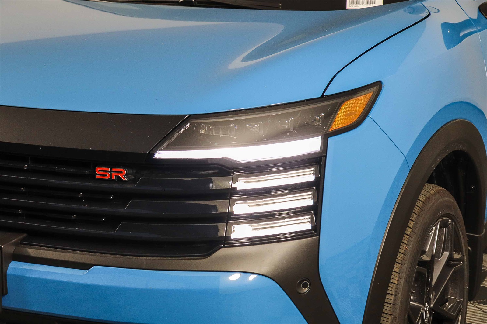 2026 Nissan Kicks SR photo 3