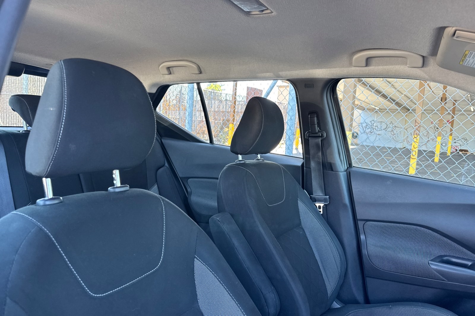 2020 Nissan Kicks S photo 17