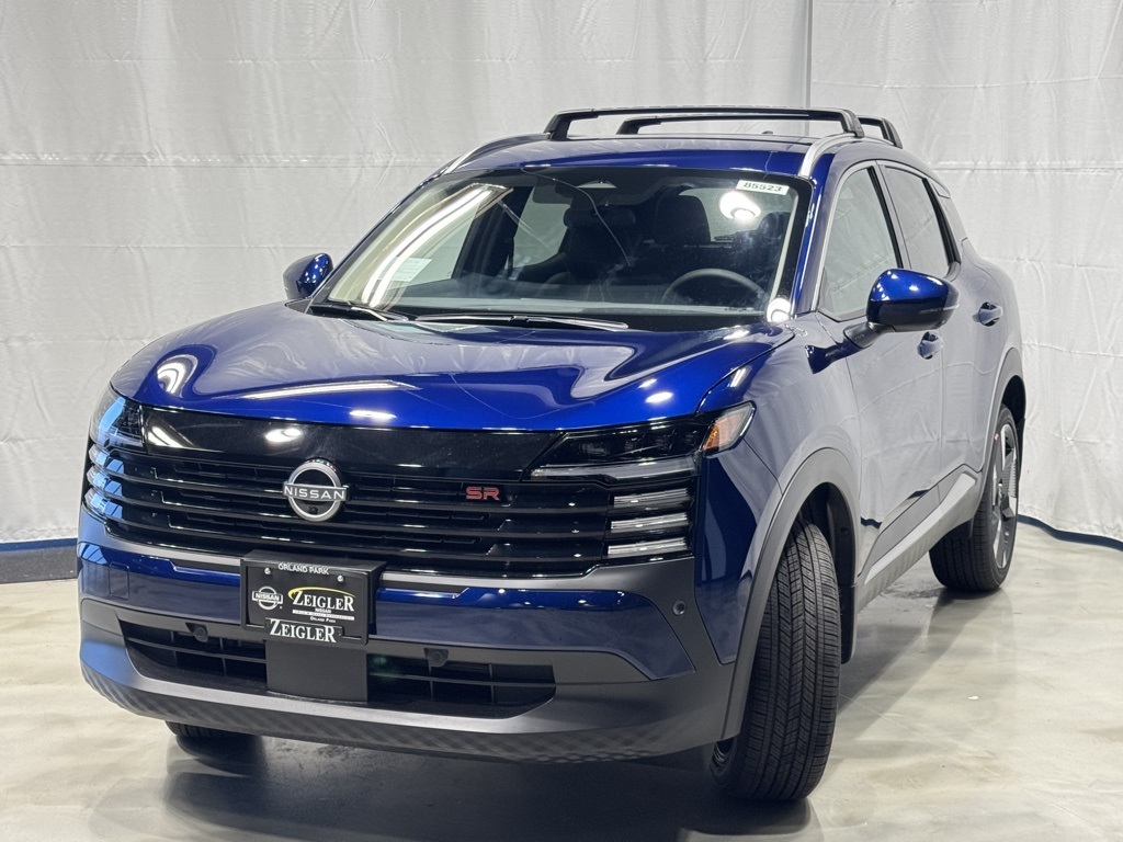 2025 Nissan Kicks SR photo 4