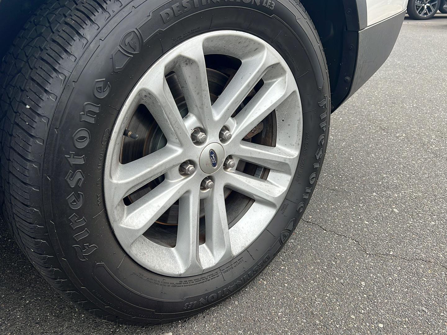2015 Ford Explorer XLT photo 10