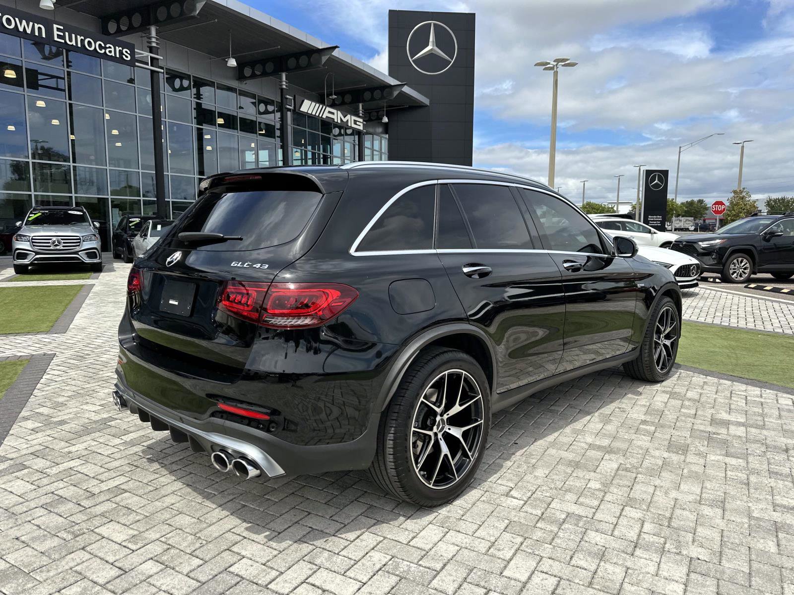2022 Mercedes Benz GLC 43 AMG photo 4