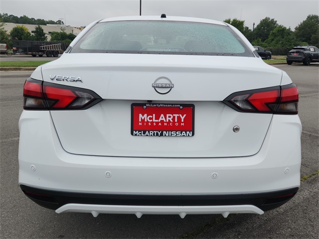 2025 Nissan Versa S photo 2