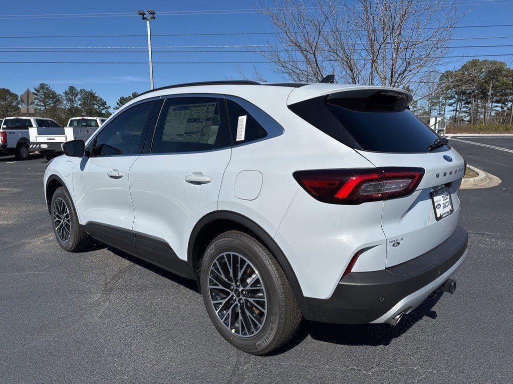 2025 Ford Escape Plug-In Hybrid photo 7