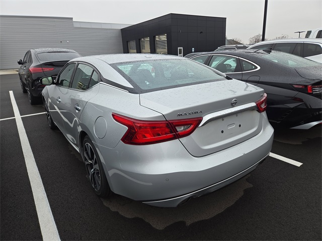 2018 Nissan Maxima SV photo 3