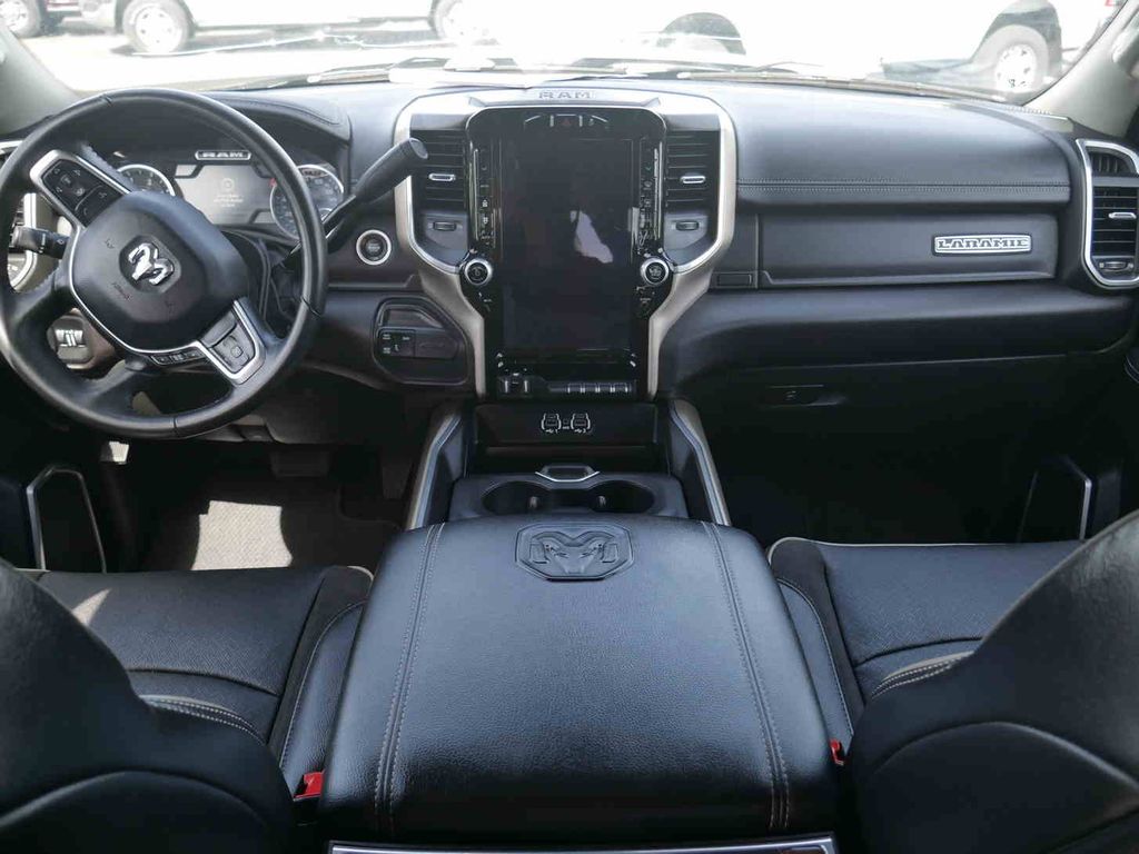 2024 Ram 3500 Laramie photo 4